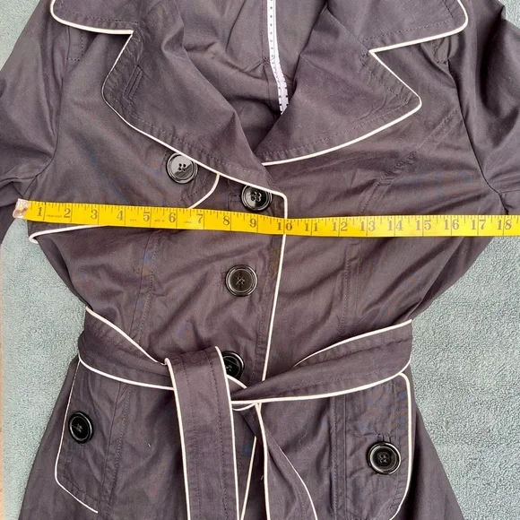 Vintage Jou Jou light trench coat, black with white trim - Picture 7 of 9